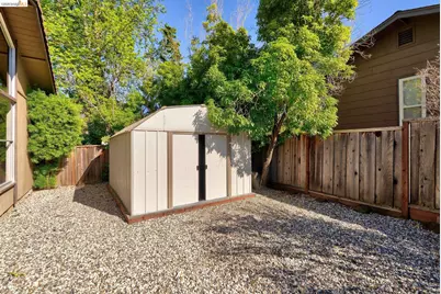 2651 Tamalpais Dr, Pinole, CA 94564 - Photo 42