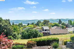 563 Cooper Dr, Benicia, CA 94510 - Photo 48