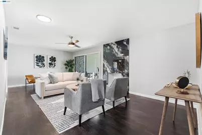 6613 Demaret Drive, Sacramento, CA 95822 - Photo 2