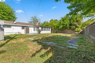 6613 Demaret Dr, Sacramento, CA 95822 - Photo 20