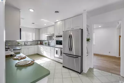 18286 Center St, Castro Valley, CA 94546 - Photo 14