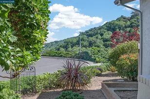 2134 Whippoorwill Ct, Pinole, CA 94564 - Photo 12