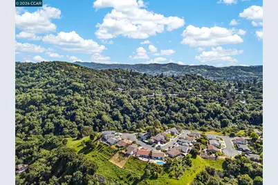 2134 Whippoorwill Ct, Pinole, CA 94564 - Photo 14