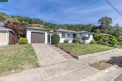 4353 Bermuda Ave, Oakland, CA 94619 - Photo 2