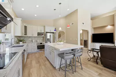 7880 La Quinta Ct, Pleasanton, CA 94588 - Photo 10