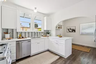 3631 Lyon Ave, Oakland, CA 94601 - Photo 14