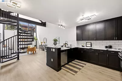 330 13th St #1A, Oakland, CA 94612 - Photo 2