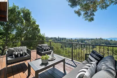 101 Taurus Ave, Oakland, CA 94611 - Photo 18