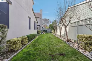 1322 Cottage Grove Ct, Tracy, CA 95377 - Photo 58