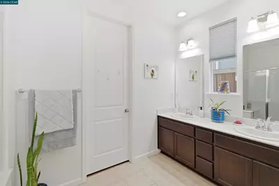 2129 Lariat Dr, Fairfield, CA 94534 - Photo 16