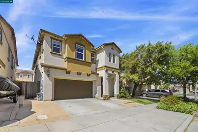 2129 Lariat Dr, Fairfield, CA 94534 - Photo 2