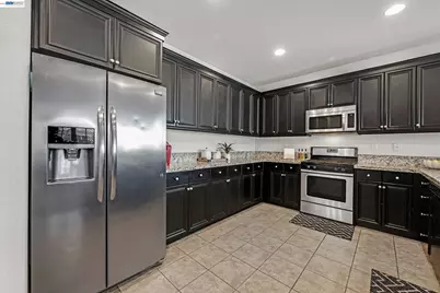 8219 Brookhaven Cir, Discovery Bay, CA 94505 - Photo 12