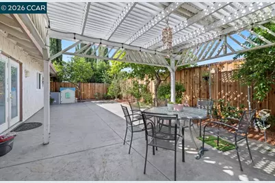 2024 Galway Dr, Pittsburg, CA 94565 - Photo 14