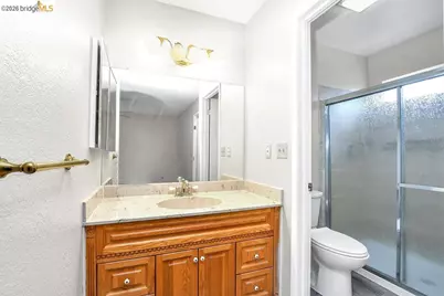 1040 Kapareil Dr, Tracy, CA 95376 - Photo 24