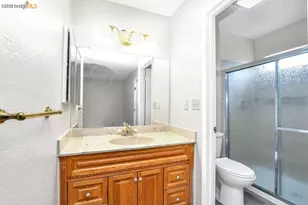 1040 Kapareil Dr, Tracy, CA 95376 - Photo 24