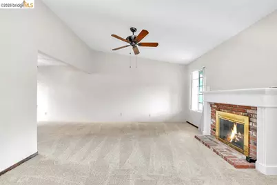 1040 Kapareil Dr, Tracy, CA 95376 - Photo 6