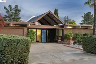 8077 Shay Dr, Oakland, CA 94605 - Photo 52