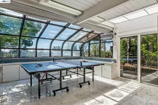 8077 Shay Dr, Oakland, CA 94605 - Photo 46