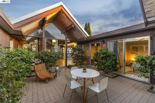 8077 Shay Dr, Oakland, CA 94605 - Photo 56