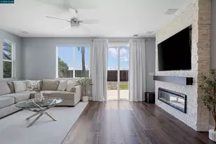 1176 Kirkhill Dr, Roseville, CA 95747 - Photo 16