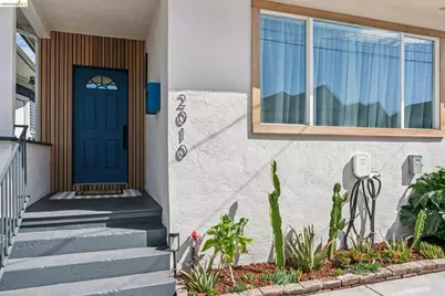 2010 Filbert, Oakland, CA 94607 - Photo 2