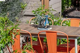 2010 Filbert, Oakland, CA 94607 - Photo 26