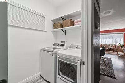 2010 Filbert, Oakland, CA 94607 - Photo 24