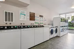 320 Lee St, Oakland, CA 94610 - Photo 34