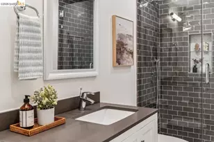 322 Hanover Ave, Oakland, CA 94606 - Photo 30