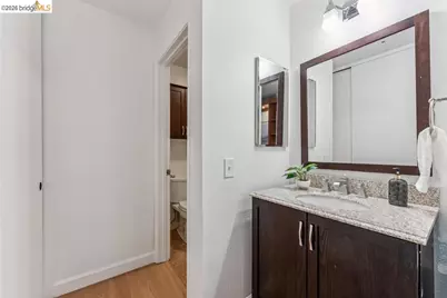 322 Hanover Ave #212, Oakland, CA 94606 - Photo 36