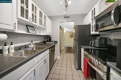 360 Civic Dr #204, Walnut Creek, CA 94596 - Photo 8