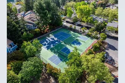 375 Camelback Rd #4, Pleasant Hill, CA 94523 - Photo 4