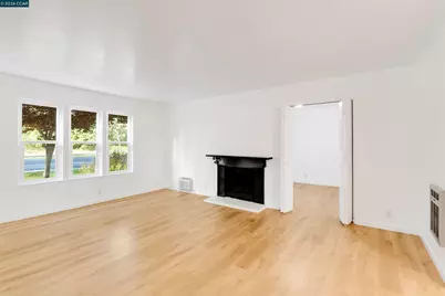 375 Camelback Rd #4, Pleasant Hill, CA 94523 - Photo 2