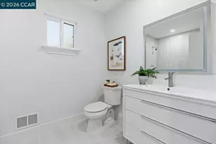 6 Sparrow Ct, Moraga, CA 94556 - Photo 20