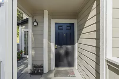 515 Canyon Oaks Dr #F, Oakland, CA 94605 - Photo 2