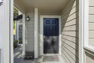 515 Canyon Oaks Dr, Oakland, CA 94605 - Photo 2