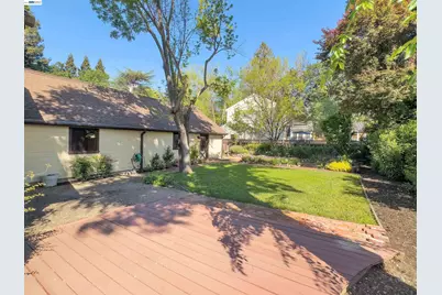 1002 El Curtola Blvd, Lafayette, CA 94595 - Photo 24