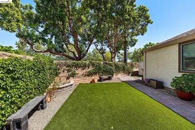906 Villa Terrace, Brentwood, CA 94513 - Photo 2