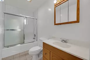 2522 19th Ave, Oakland, CA 94606 - Photo 26