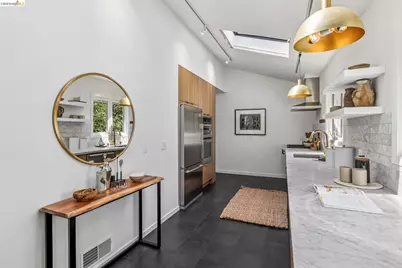 2059 Mastlands Dr, Oakland, CA 94611 - Photo 14