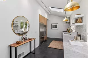 2059 Mastlands Dr, Oakland, CA 94611 - Photo 14