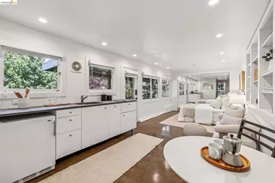 2059 Mastlands Dr, Oakland, CA 94611 - Photo 34