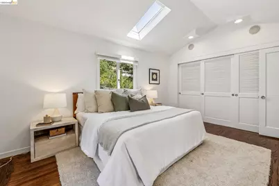 2059 Mastlands Dr, Oakland, CA 94611 - Photo 26