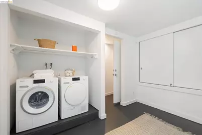 2059 Mastlands Dr, Oakland, CA 94611 - Photo 38