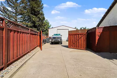 2752 Placer Dr, Oakley, CA 94561 - Photo 34