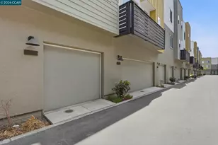 150 Uptown Cir, Oakland, CA 94607 - Photo 30