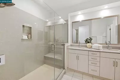 150 Uptown Cir, Oakland, CA 94607 - Photo 22