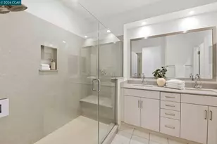 150 Uptown Cir, Oakland, CA 94607 - Photo 22