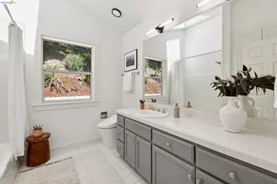 23 Valant Place, Piedmont, CA 94610 - Photo 44