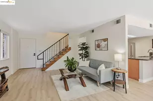 16 Town Square Pl, Oakland, CA 94603 - Photo 14